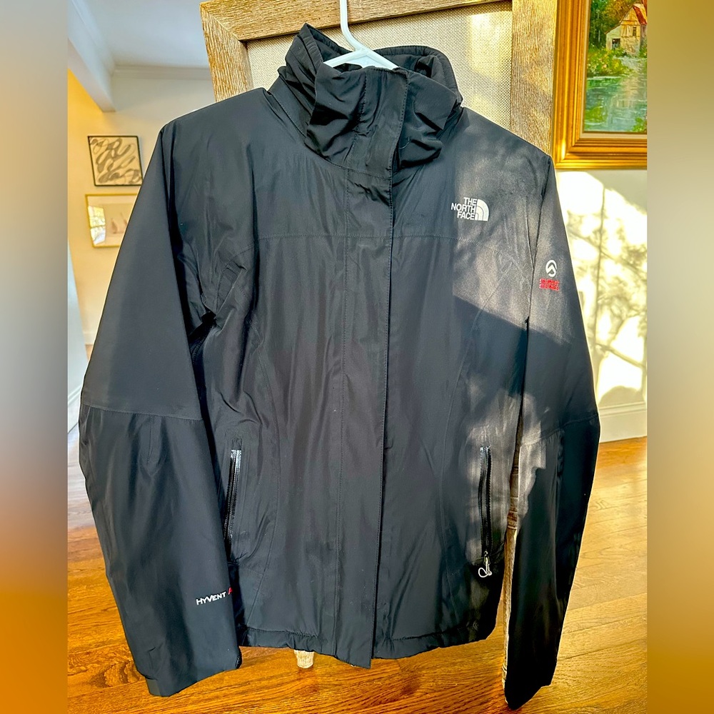 North Face Summit Series HyVent Alpha Women’s Jacket